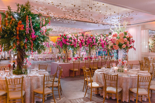 View the Platinum Guide profile for The Garden City Hotel