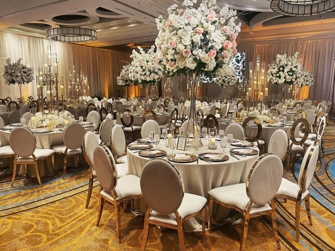 View the Platinum Guide profile for Newark Liberty International Airport Marriott