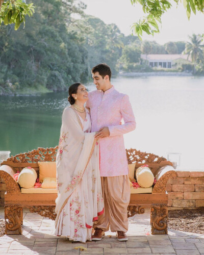 View the Platinum Guide profile for Vanessa and Johnny Photography and Films